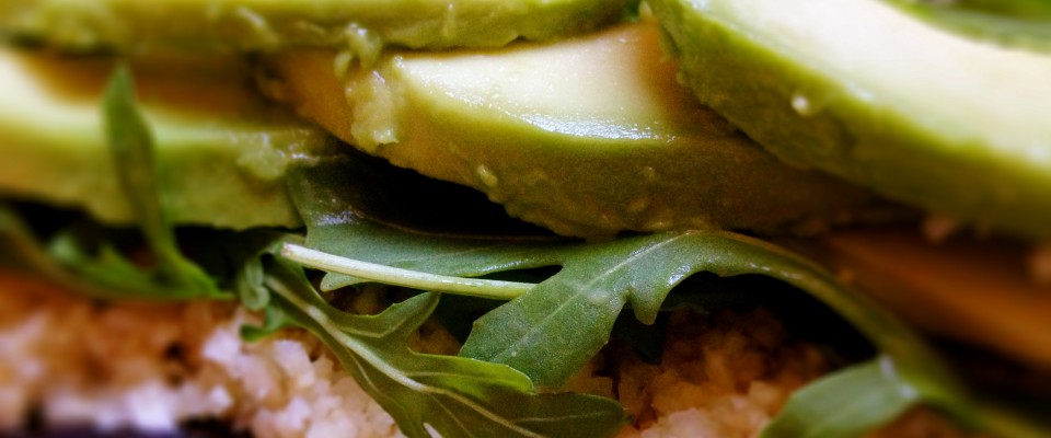 arugula avocado sushi rolls