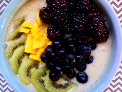 raw vegan fruit smoothie bowl